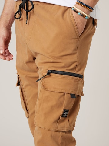 Effilé Pantalon cargo 'Monroe' Deeluxe en beige
