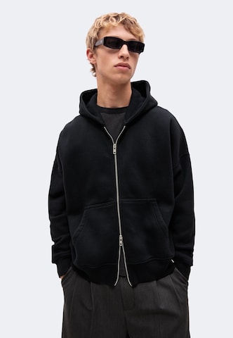 Hanorac 'ESSENTIAL' de la Abercrombie & Fitch pe negru