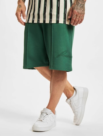 ROCAWEAR Regular Bundfaltenhose 'ExcuseMe' in Grün: Vorderseite