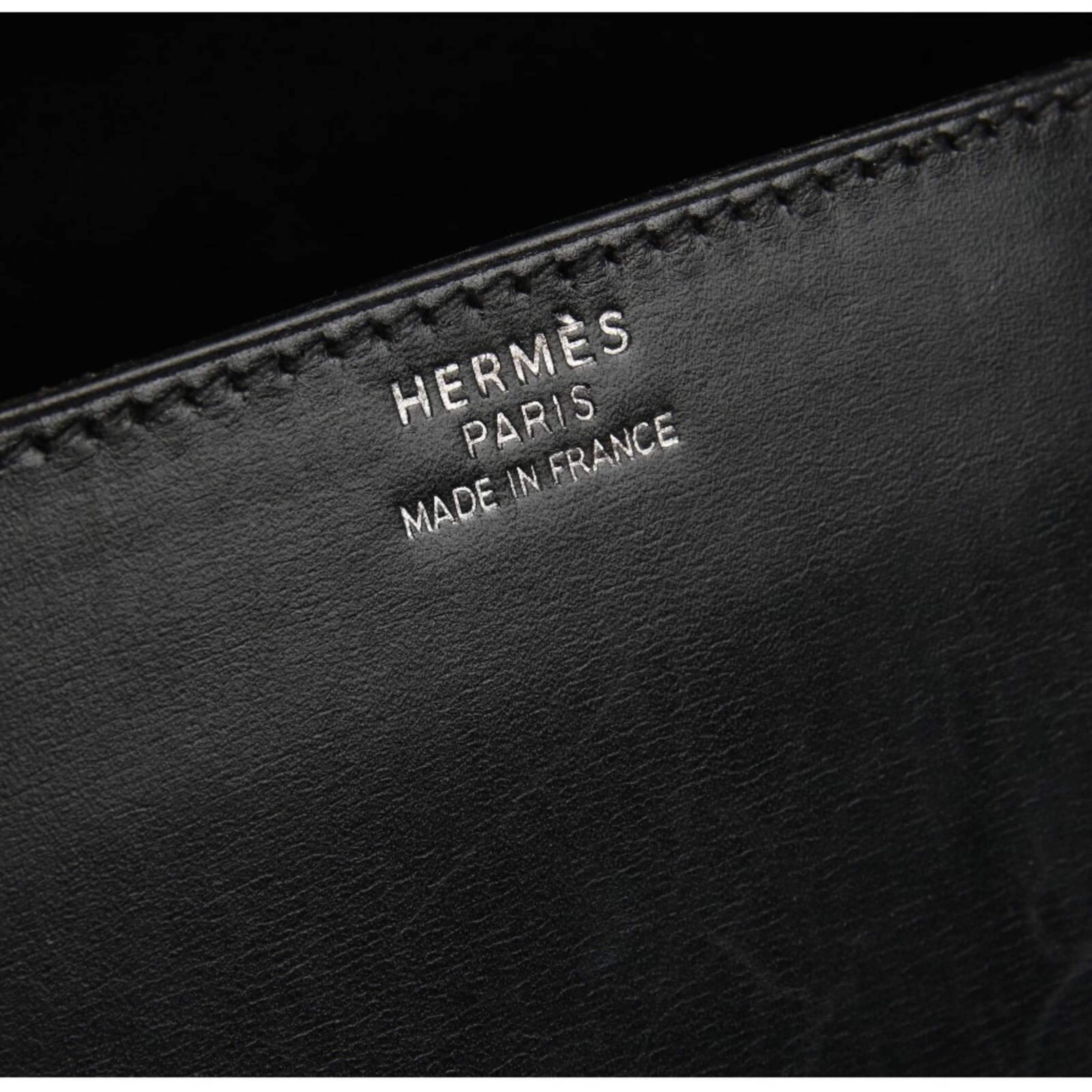 HERMÈS Handtasche One Size in Schwarz
