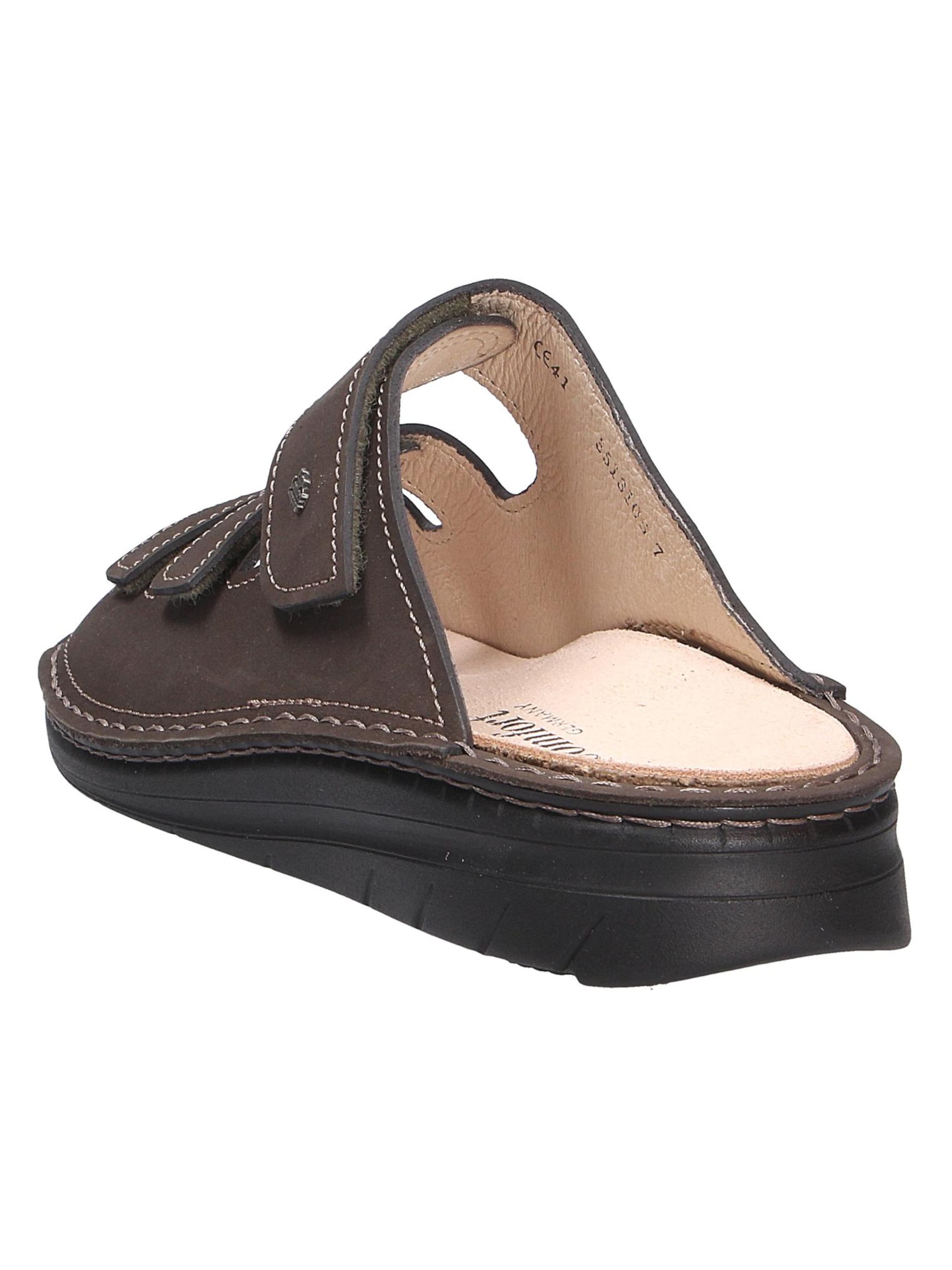 Finn Comfort Sandals in Brown