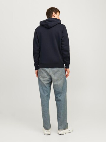 JACK & JONES Sweatshirt i blå