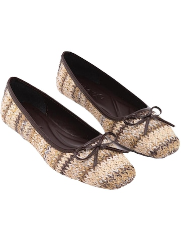 Ballerina con cinturino 'Fridah' di Limoya in marrone