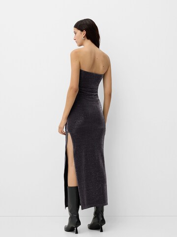 Rochie de la Bershka pe negru