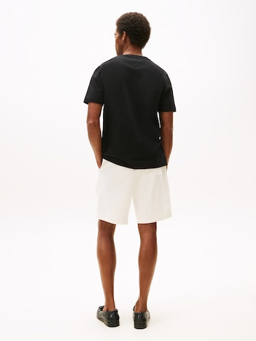 T-Shirt TOMMY HILFIGER en noir : derrière