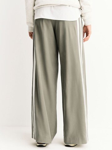 NextWide Leg/ Široke nogavice Hlače - zelena boja