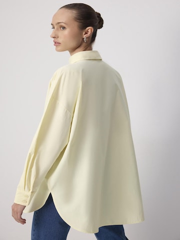 Touche Prive Shirt in Yellow
