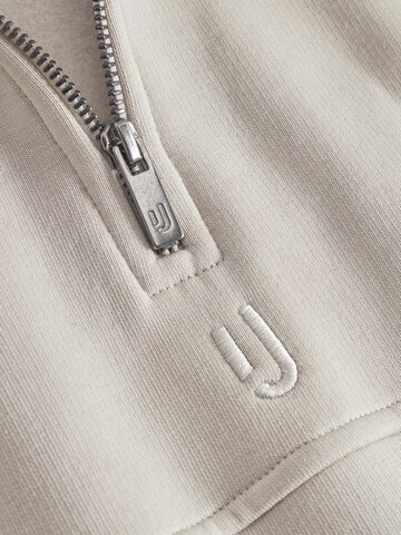 Johnny Urban Sweatshirt 'Cooper' in Beige
