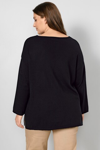 Sara Lindholm Sweater in Black