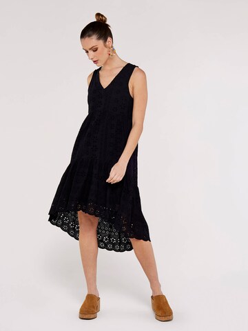 Robe de cocktail Apricot en noir