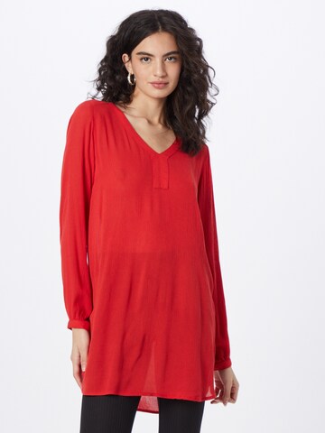 KAFFE CURVE Tunic 'Amber' in Red: front