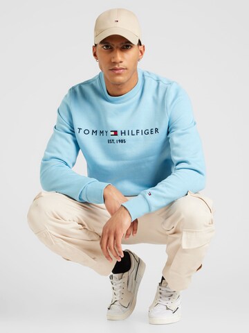 TOMMY HILFIGER Sweatshirt i blå