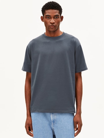 ARMEDANGELS Shirt in Grijs: voorkant