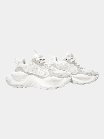 Scarpa stringata sportiva 'MBS 03 WHITE W - I15932' di Made By Society in bianco: frontale