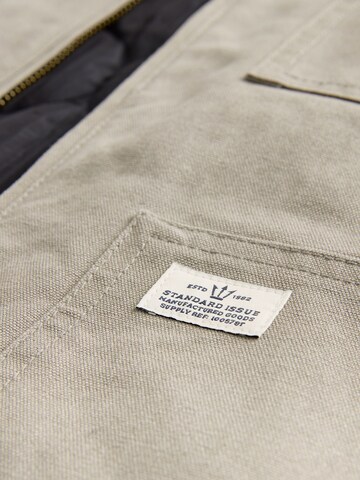 Next Jacke in Grau