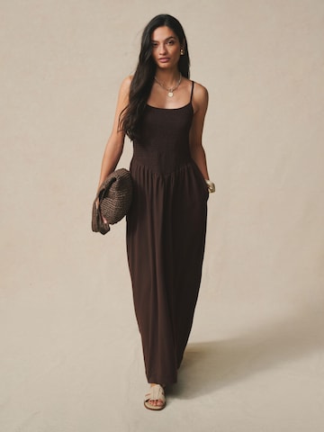 Next Kleid in Braun: Vorderseite