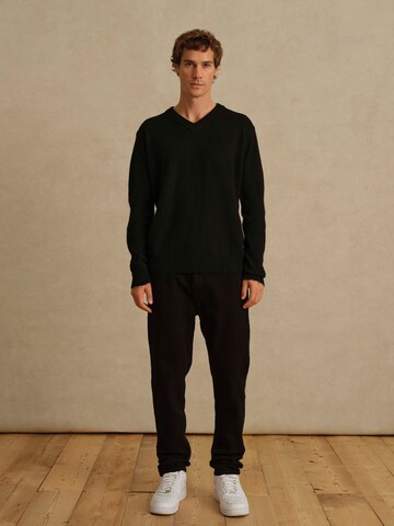DAN FOX APPAREL Sweater 'Bela' in Black