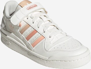 ADIDAS ORIGINALS Sneaker 'Forum Low' in Weiß