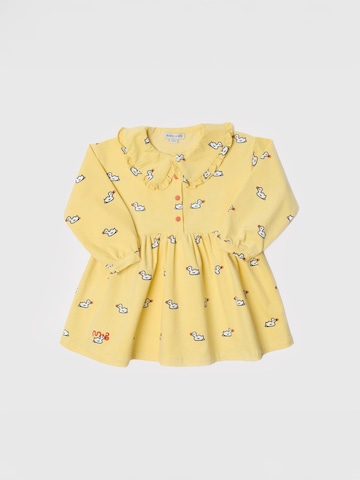 Maru + Bo Kjole 'PATTERNED CORDUROY DRESS WITH A COLLAR' i gul: forside