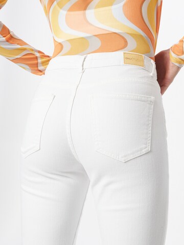 Bootcut Pantaloni 'KENYA' di ONLY in bianco