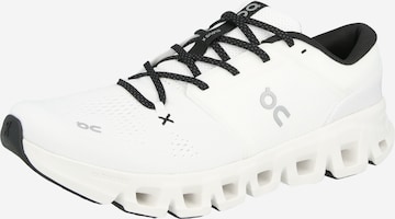 Scarpa da corsa di On in bianco: frontale