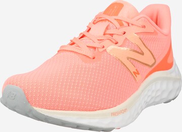 new balance Buty do biegania 'Arishi V4' w kolorze pomarańczowy: przód