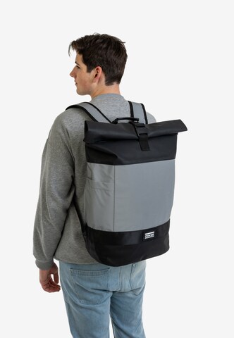 OAK25 Rucksack 'Commute L' in Schwarz: predná strana