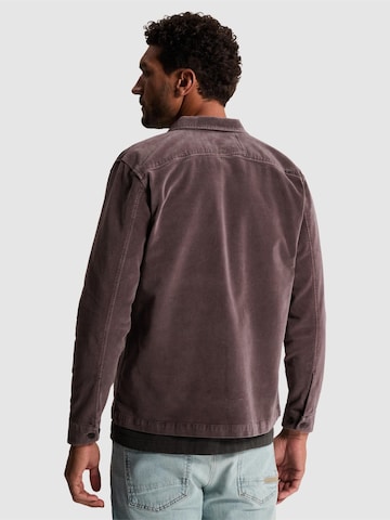 CAST IRON - Ajuste regular Camisa 'Velvet overshirt with garment-dye wash' en lila