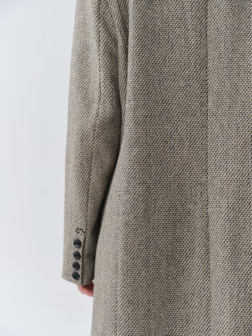 Cappotto di mezza stagione di MB by Marta Buzolic in beige