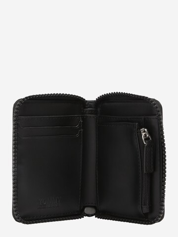 Tommy Jeans Wallet in Black