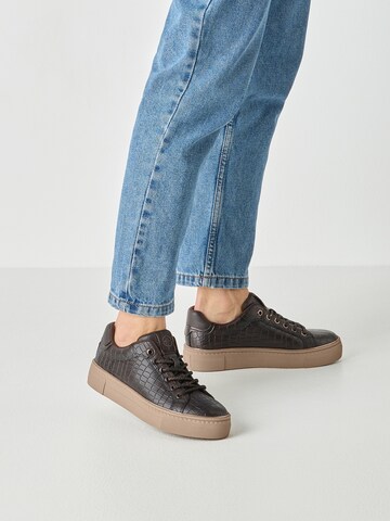 Tamaris Sneakers in Brown