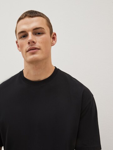 Next Shirt 'Essential' in Zwart