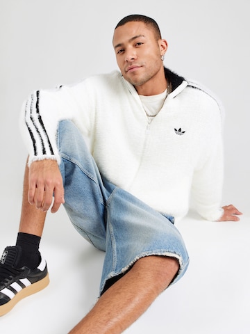 Geacă tricotată de la ADIDAS ORIGINALS pe alb: față