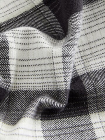 juoda Next Palaidinė