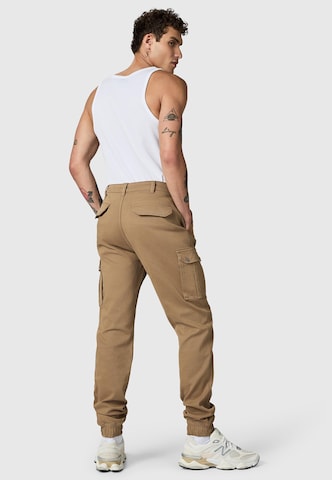 Effilé Pantalon cargo 'Siwas' Peak Time en marron