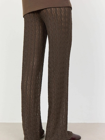 Regular Pantalon Levete Room en marron