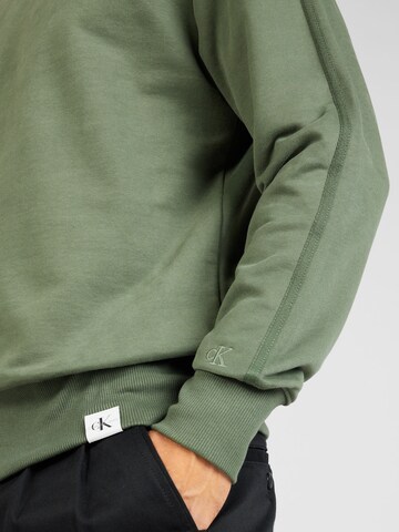 Sweat-shirt Calvin Klein Jeans en vert