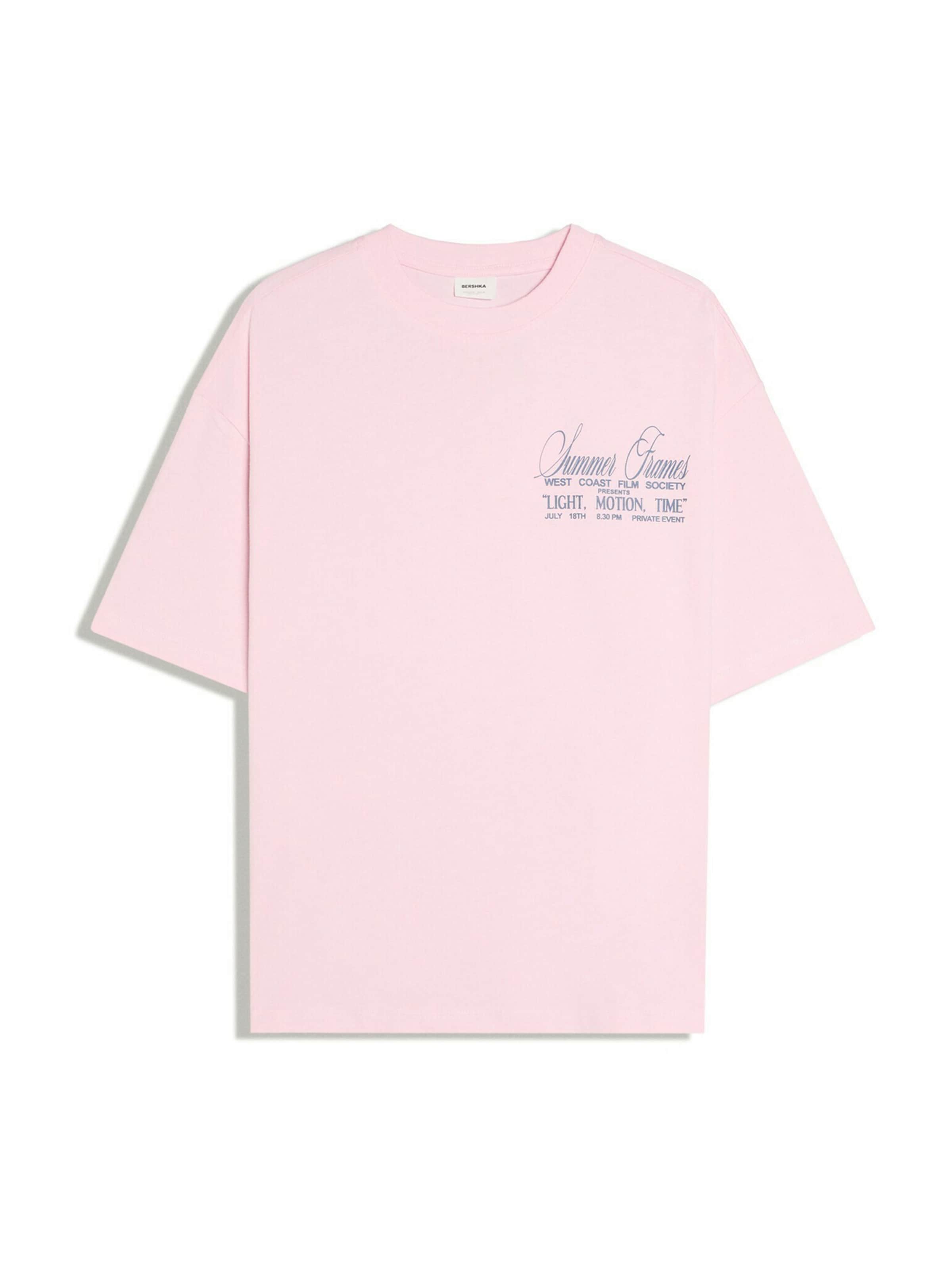 Tricou de la Bershka pe roz: față