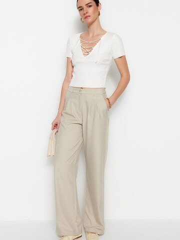 Wide leg Pantaloni con pieghe di Trendyol in marrone