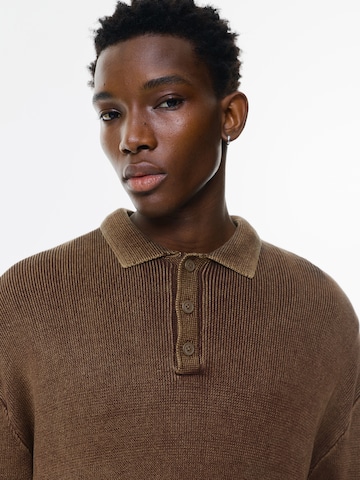 Pull&Bear Trui in Bruin