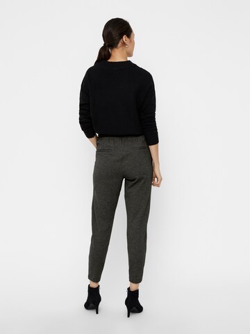 Vero Moda Petite Slimfit Παντελόνι 'Eva' σε πράσινο