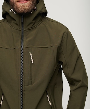 Veste outdoor Superdry en vert