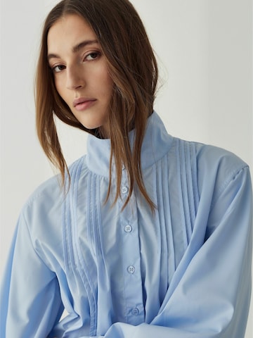 Tricou ' N-Maysyn ' de la Noella pe albastru