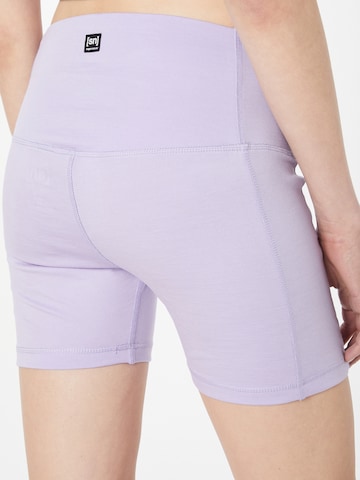 super.natural Skinny Sportshorts in Lila