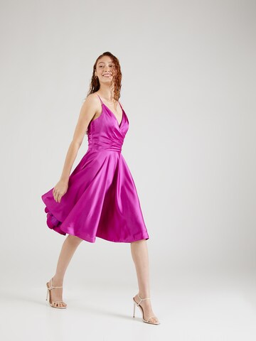 Robe de cocktail mascara en rose