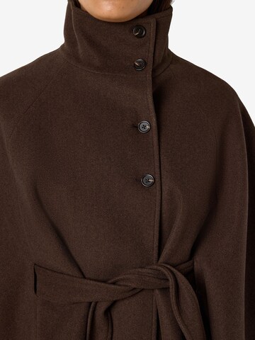 Noisy may Cape 'NMLucy' in Brown
