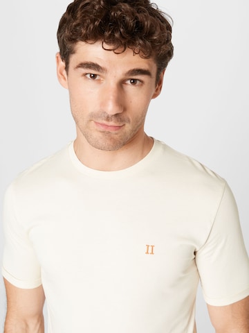 Les Deux T-Shirt 'Nørregaard' in Beige