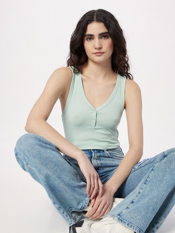 QS Top in Grün