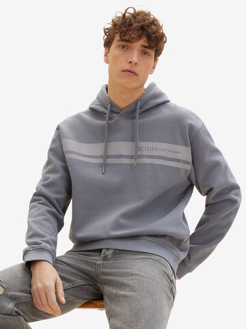 TOM TAILOR DENIM Sweatshirt in Grau: predná strana