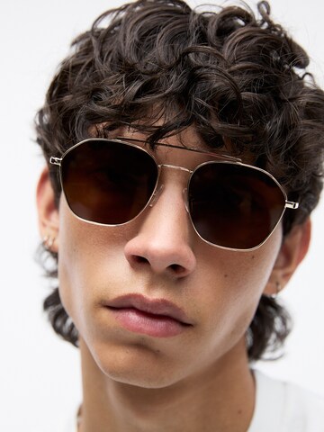 Pull&Bear Sonnenbrille in Braun